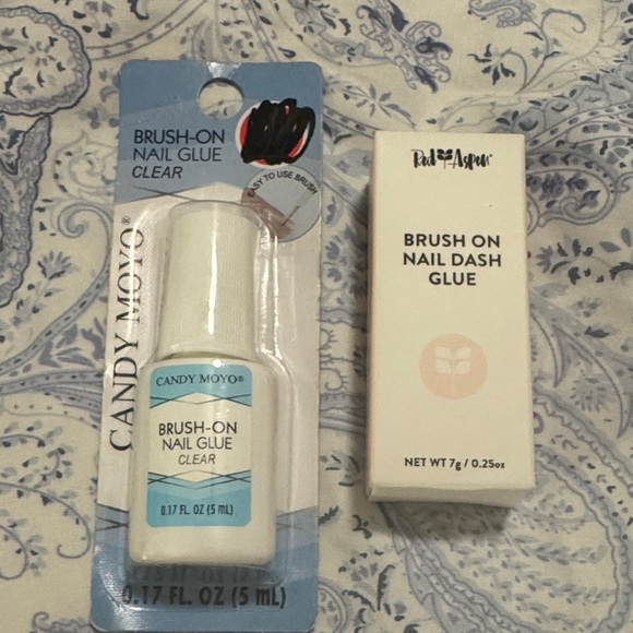 Candy Moyo and Red Aspen Brush-On Nail Glue Set - Picture 1 of 1